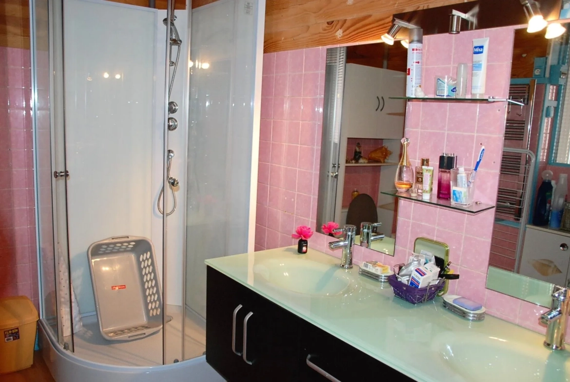 Maison de ville à Fécamp proche commerces – 67m², 2 chambres, idéal premier achat ou investissement 