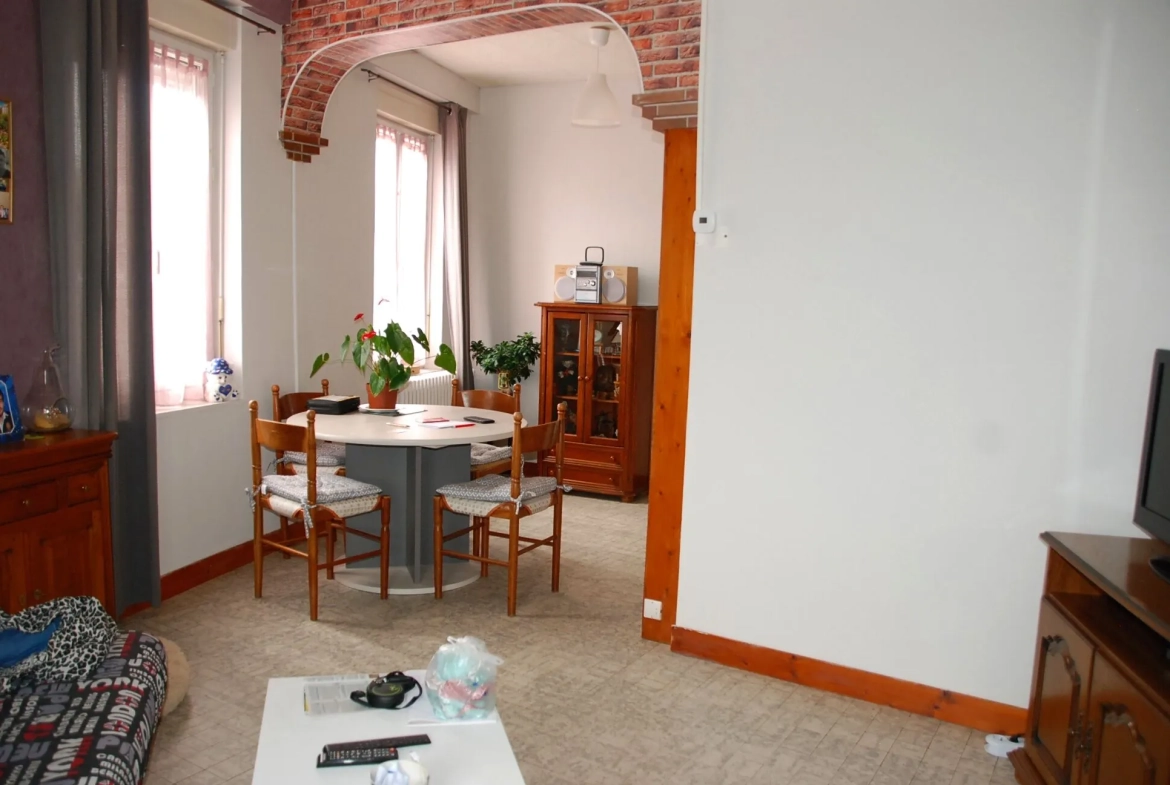 Maison de ville à Fécamp proche commerces – 67m², 2 chambres, idéal premier achat ou investissement 