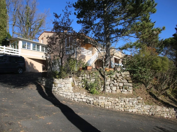 Villa avec piscine à Albi - Vue dominante et grand jardin