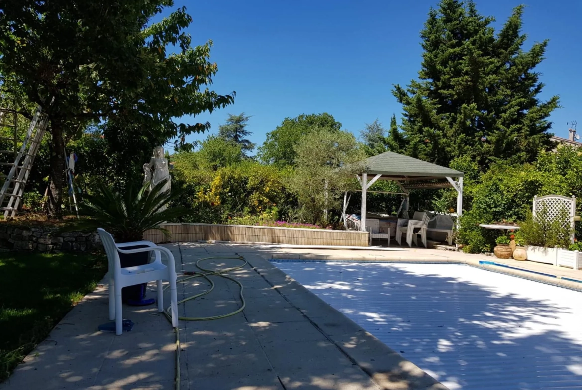 Villa avec piscine à Albi - Vue dominante et grand jardin 