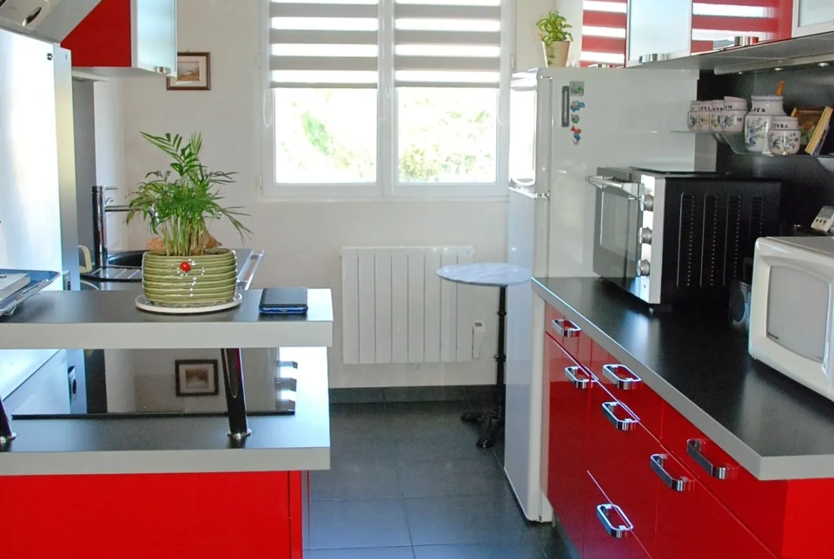 Appartement 3 Chambres avec Garage et Cave à Fécamp - Résidence Sécurisée 