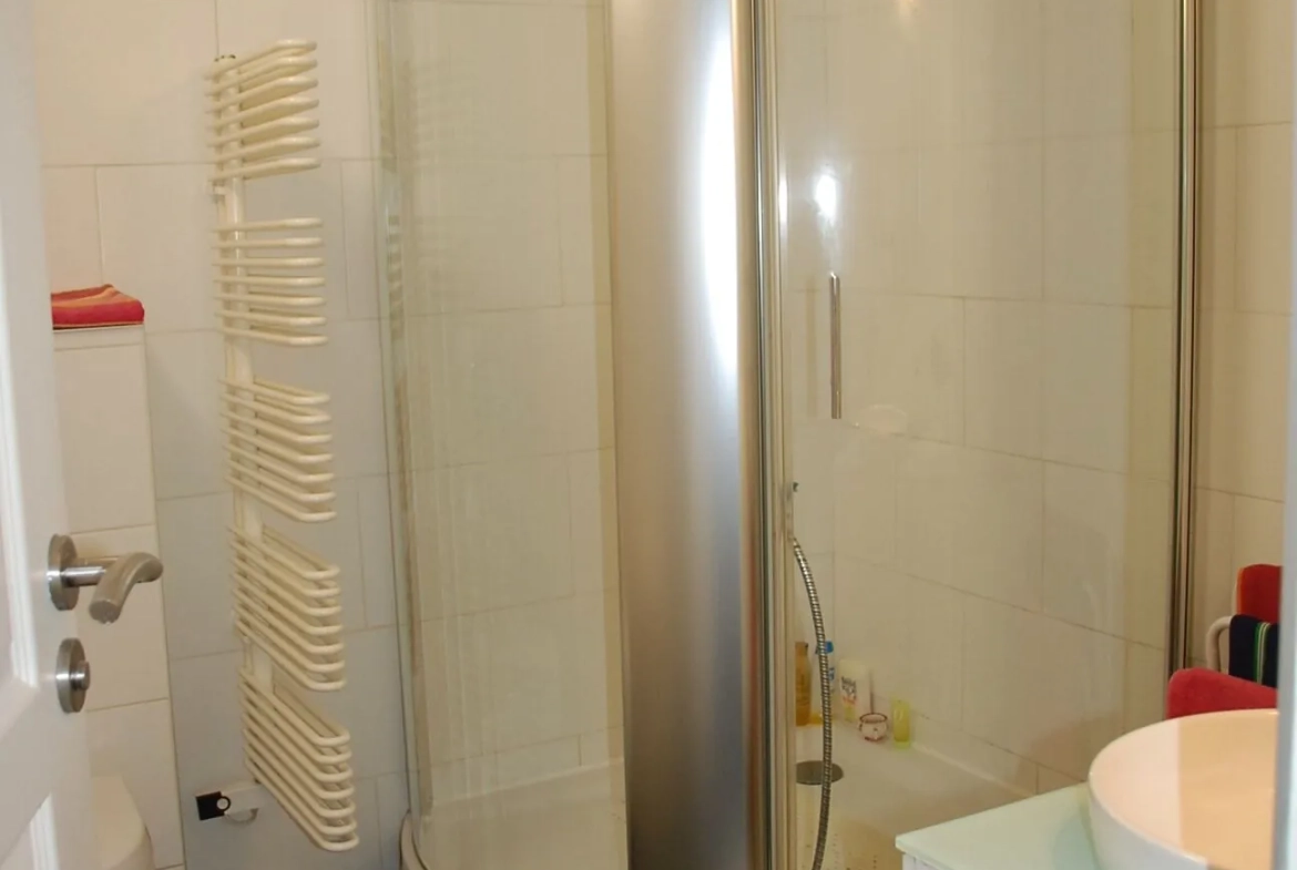 Appartement 3 Chambres avec Garage et Cave à Fécamp - Résidence Sécurisée 