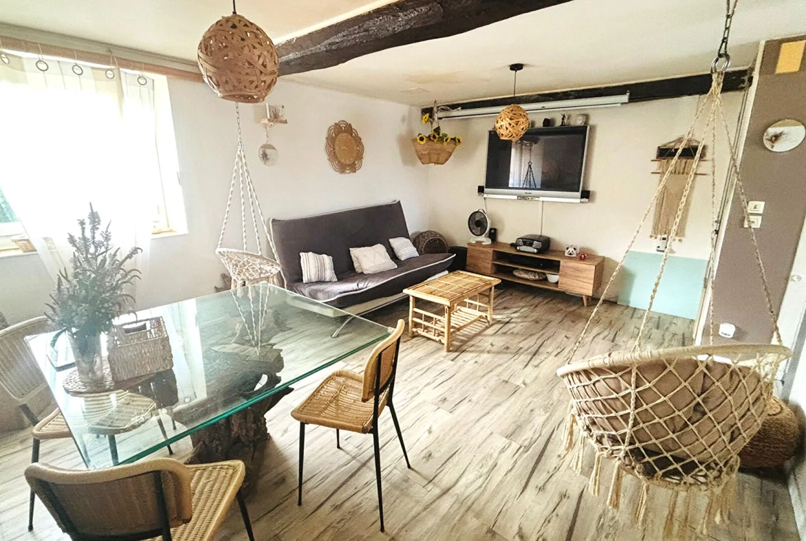Maison ancienne à Urt avec grande parcelle et potentiel locatif à saisir 