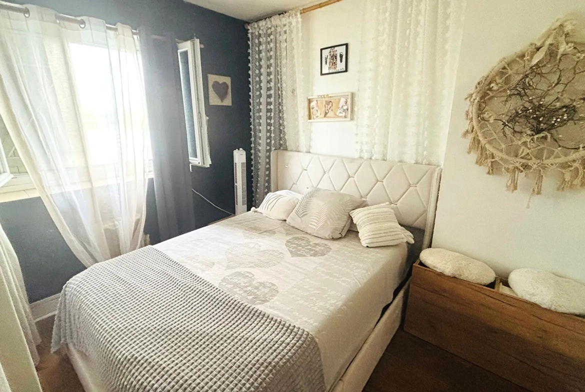 Maison ancienne à Urt avec grande parcelle et potentiel locatif à saisir 