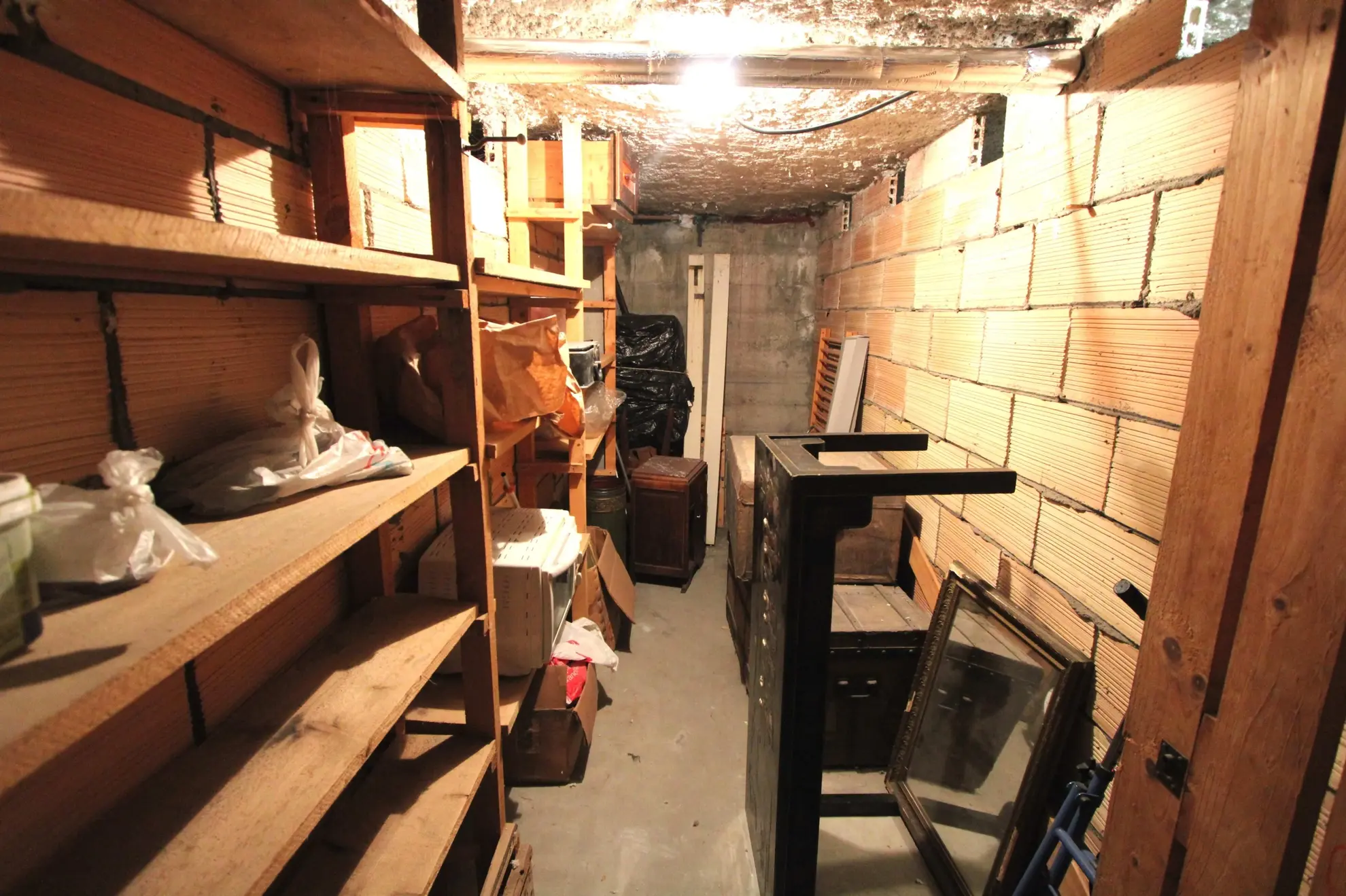 Appartement T3 à Ville La Grand avec balcon, cave et parking 