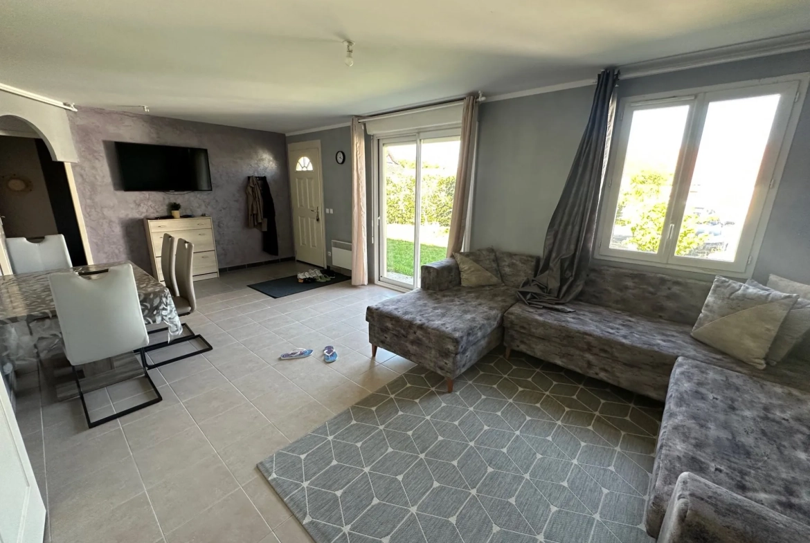Maison de plain-pied à vendre à Poilly-lez-Gien, 89 m² avec garage et jardin 