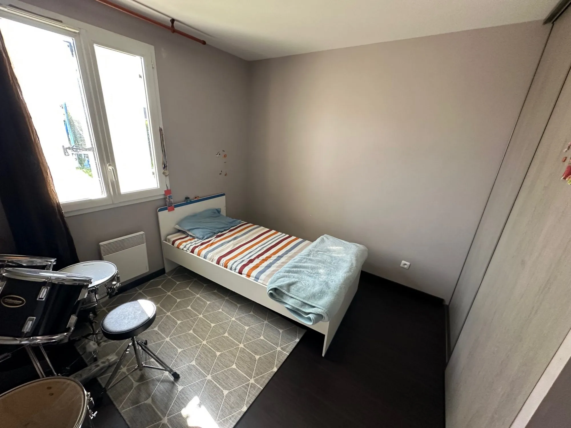 Maison de plain-pied à vendre à Poilly-lez-Gien, 89 m² avec garage et jardin 
