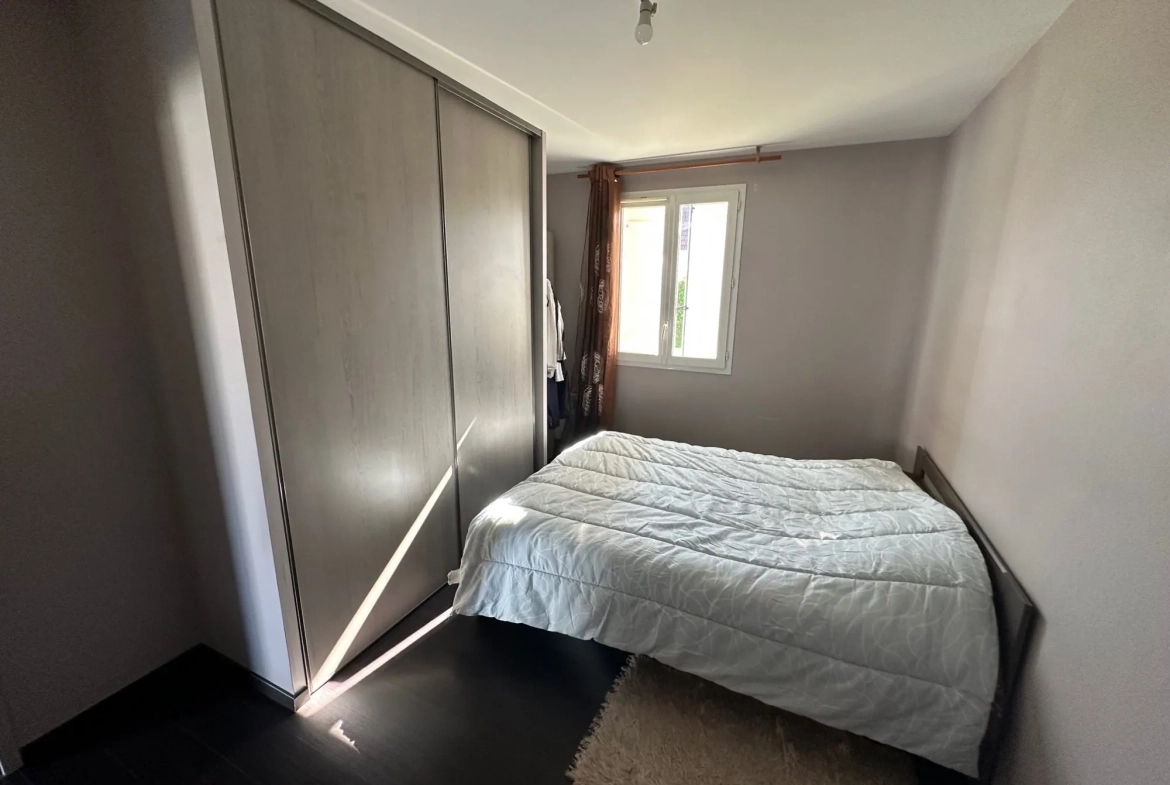 Maison de plain-pied à vendre à Poilly-lez-Gien, 89 m² avec garage et jardin 