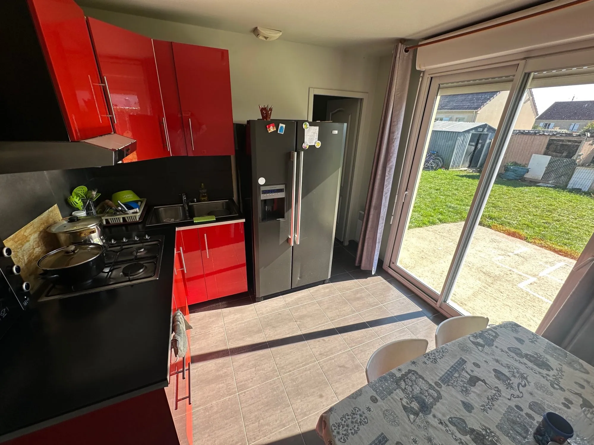 Maison de plain-pied à vendre à Poilly-lez-Gien, 89 m² avec garage et jardin 