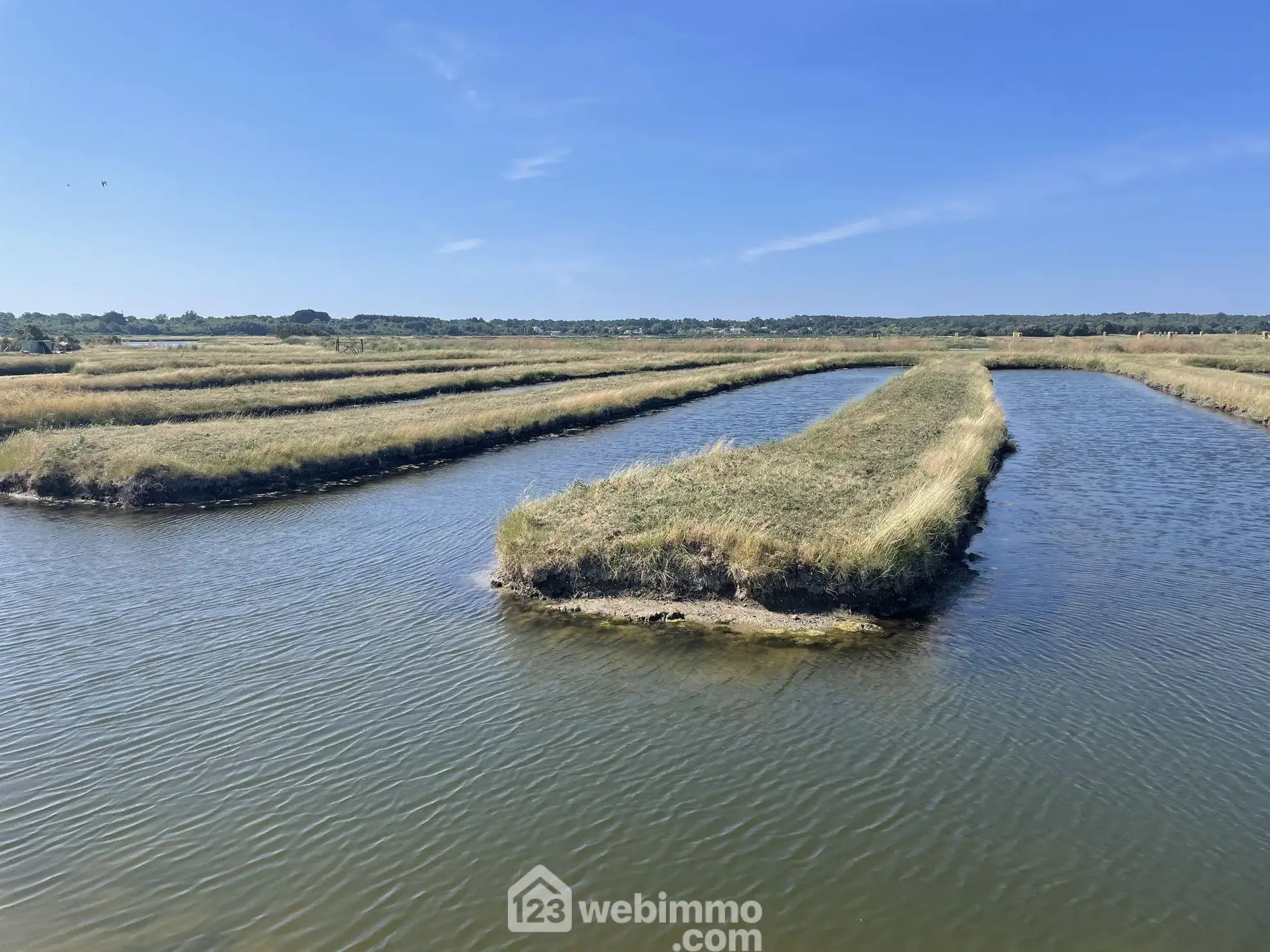 Terrain de loisirs à Jard-sur-Mer pour pêche et détente en pleine nature 