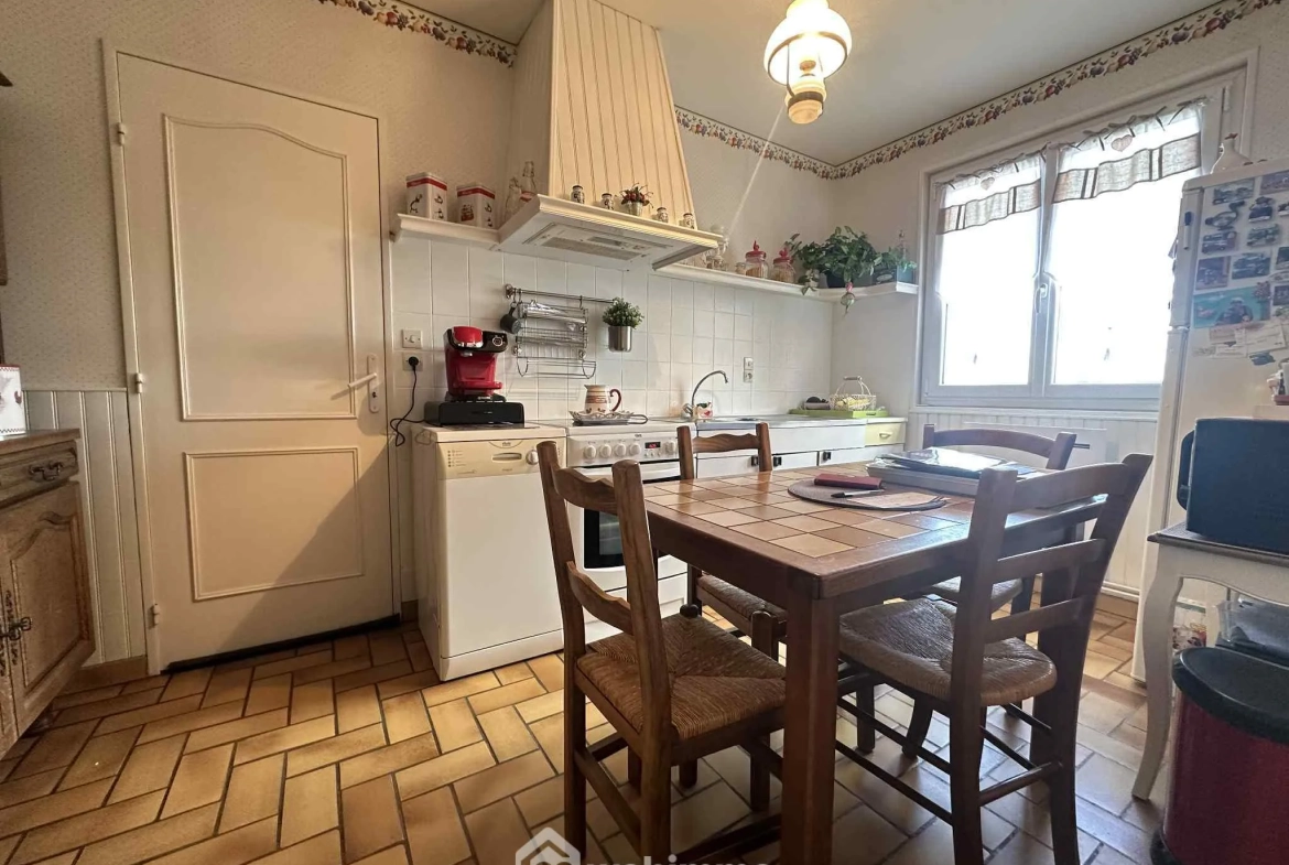 À vendre maison de plain-pied de 100 m² à Laon avec vue sur la Cathédrale 