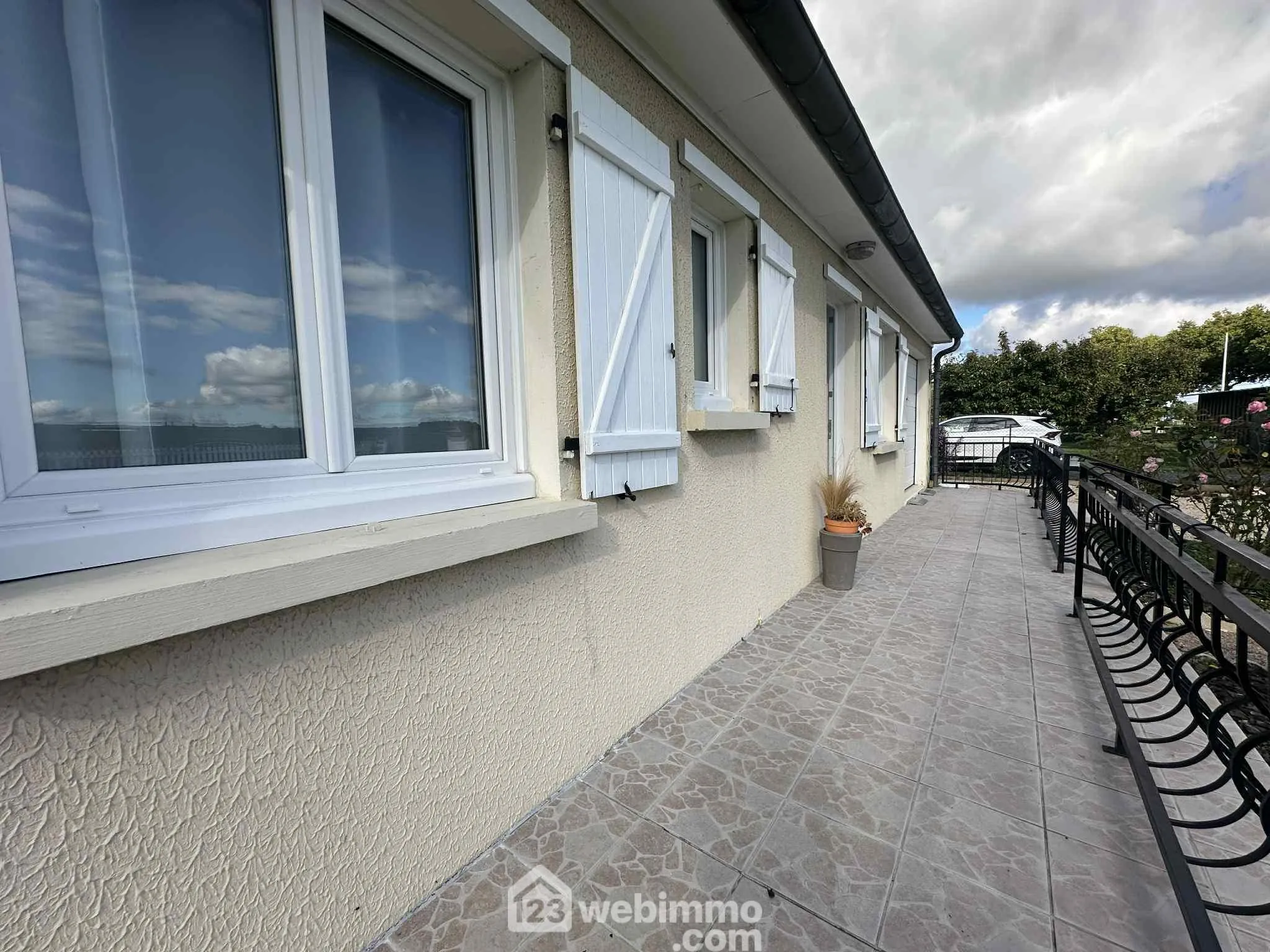 À vendre maison de plain-pied de 100 m² à Laon avec vue sur la Cathédrale 