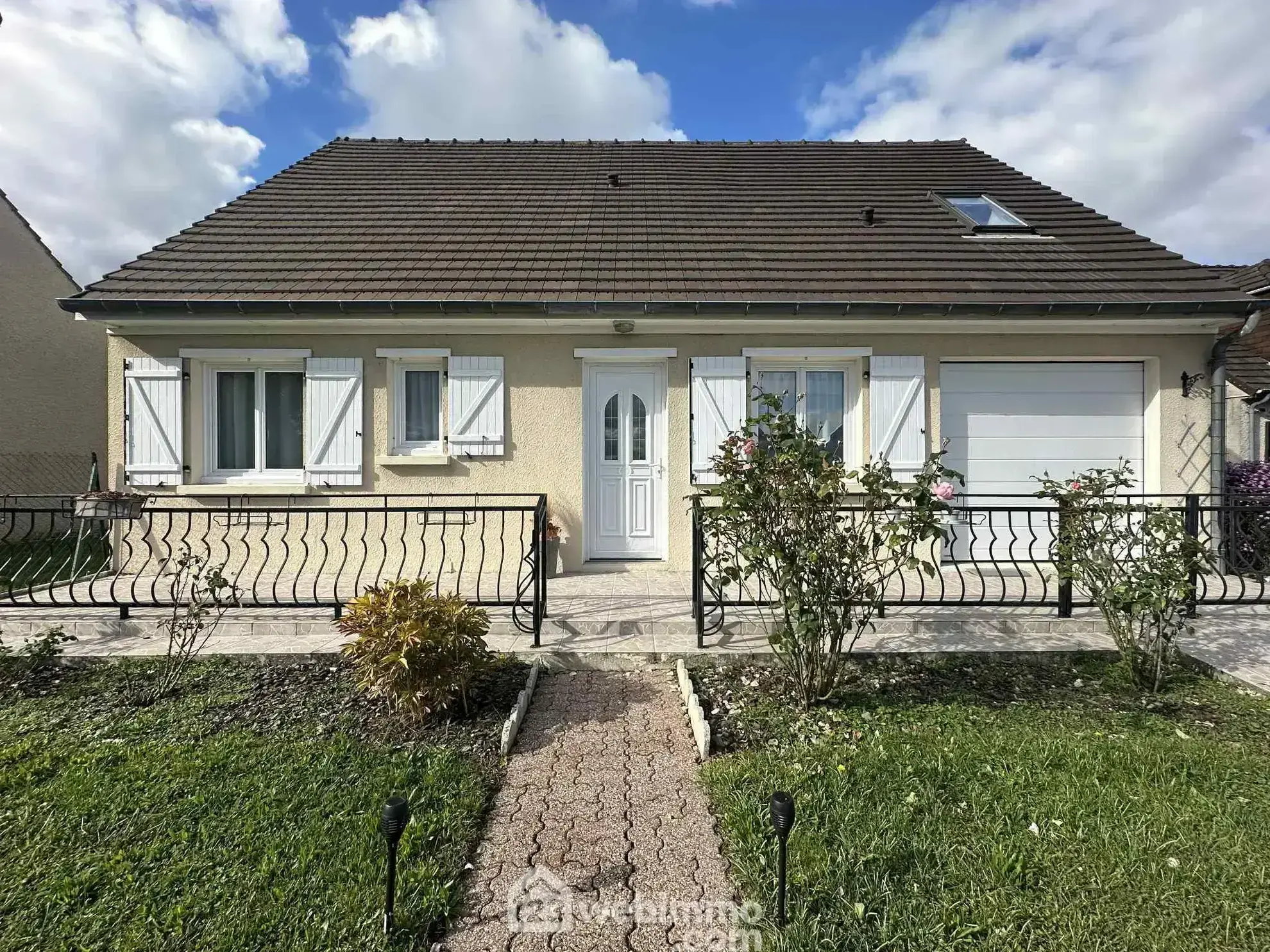 À vendre maison de plain-pied de 100 m² à Laon avec vue sur la Cathédrale 