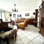 Maison à vendre à Blanquefort-Caychac, 72m², proche commodités, à rafraîchir