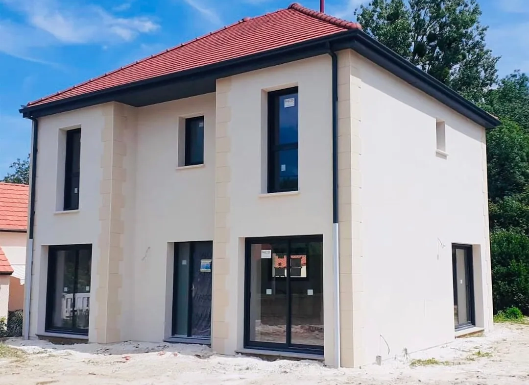 Maison neuve personnalisable à Quevauvillers avec 4 chambres et grand terrain 