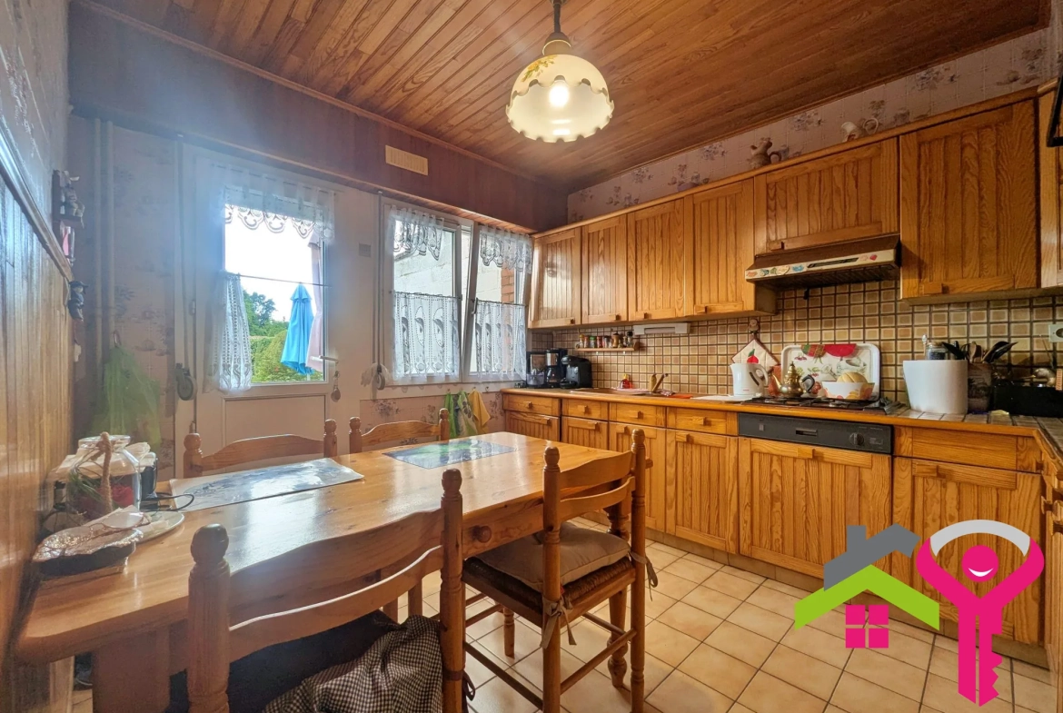 Maison GMF à rénover à Bazuel – Jardin, garage et potentiel d’aménagement 