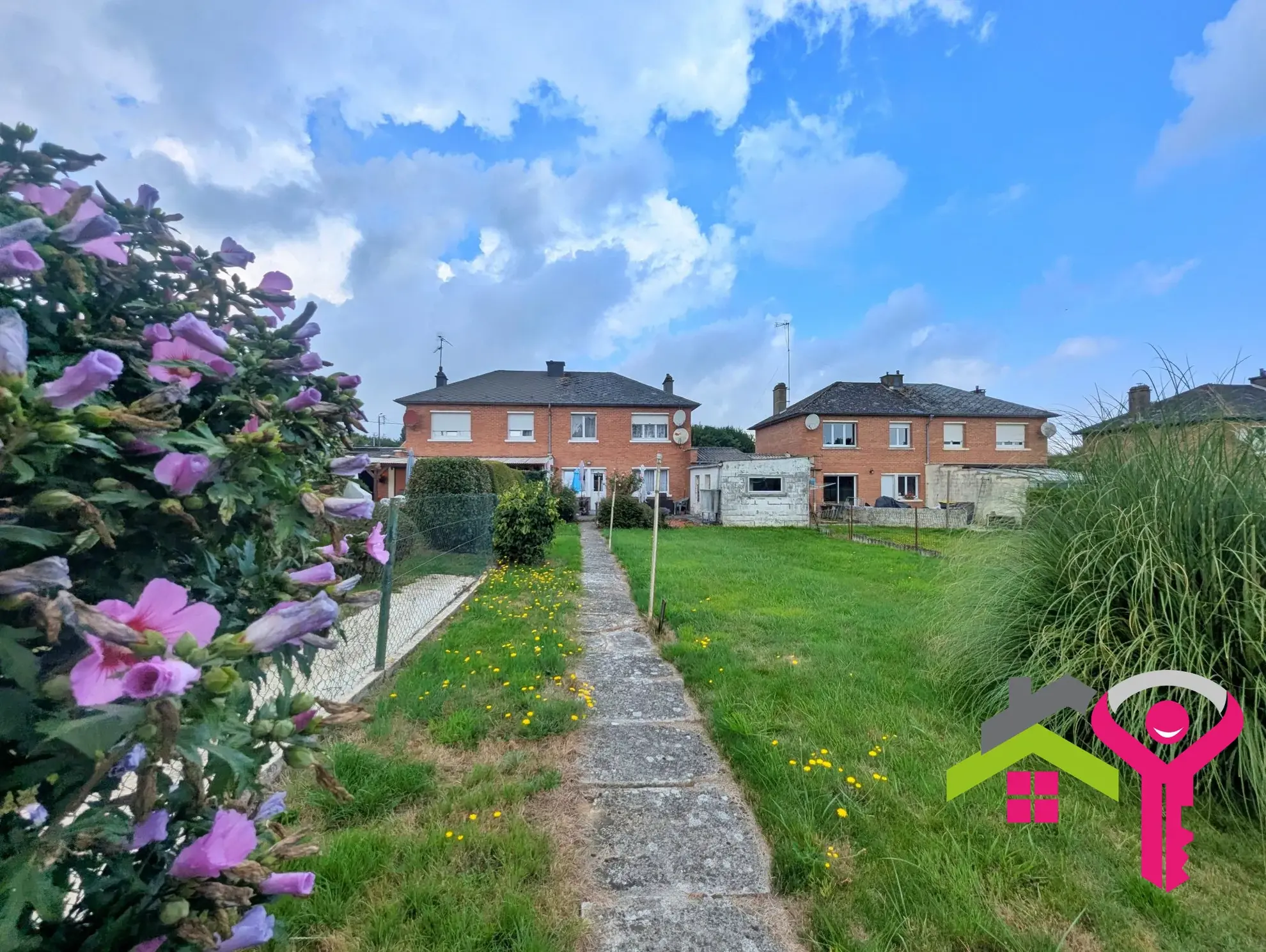 Maison GMF à rénover à Bazuel – Jardin, garage et potentiel d’aménagement 