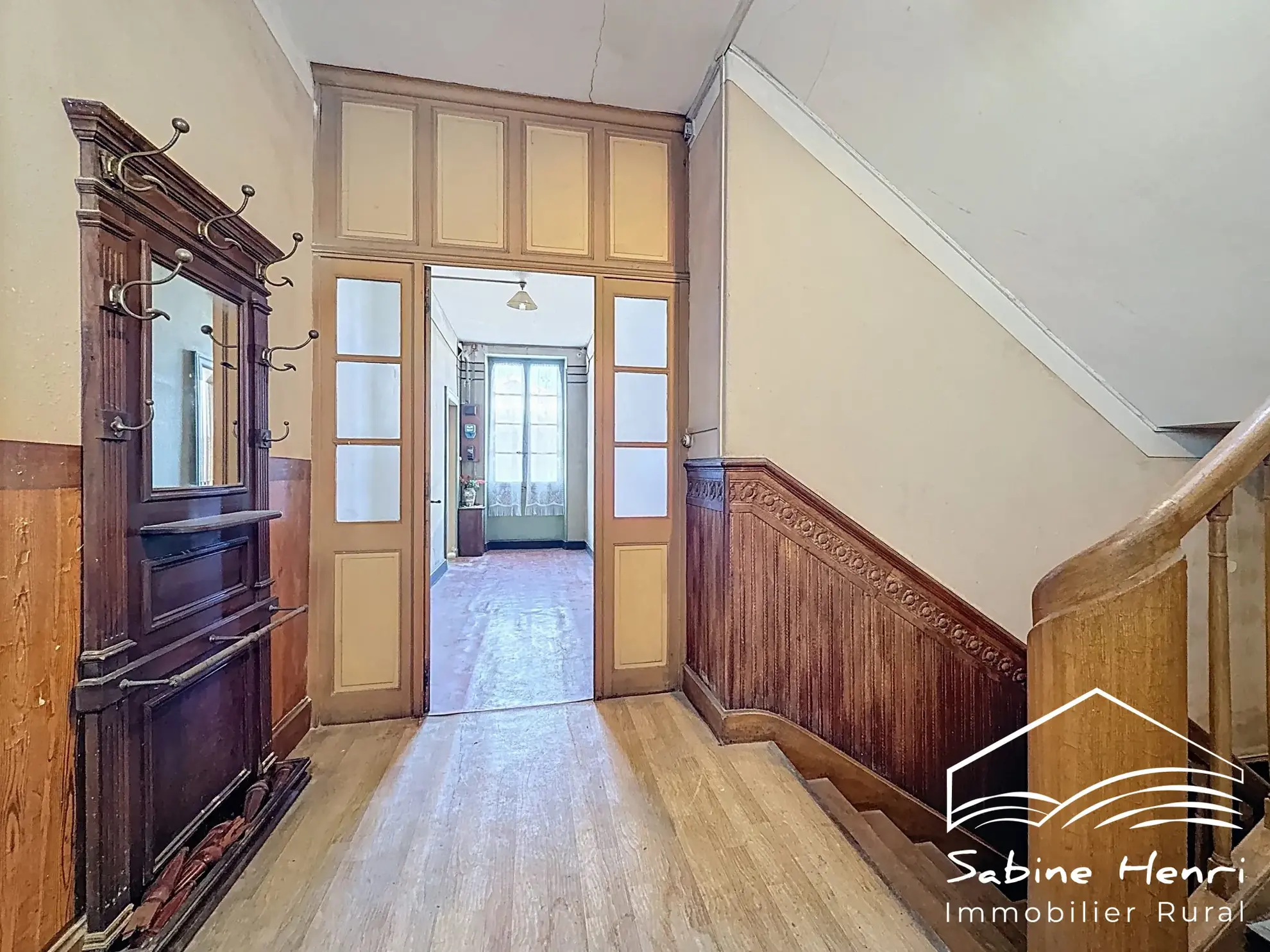 Maison ancienne à rénover avec grand jardin au centre-ville de Carmaux 