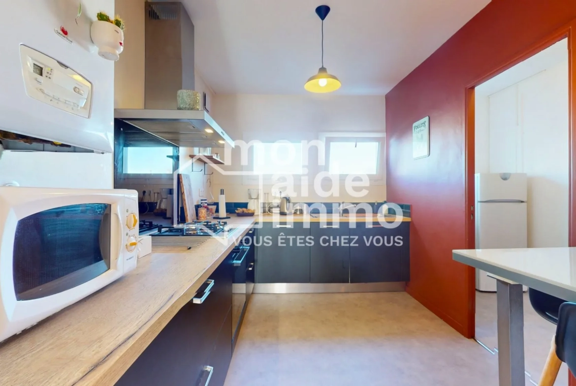 Appartement T4 rénové à Libourne avec balcon et parking – Spacieux et lumineux 