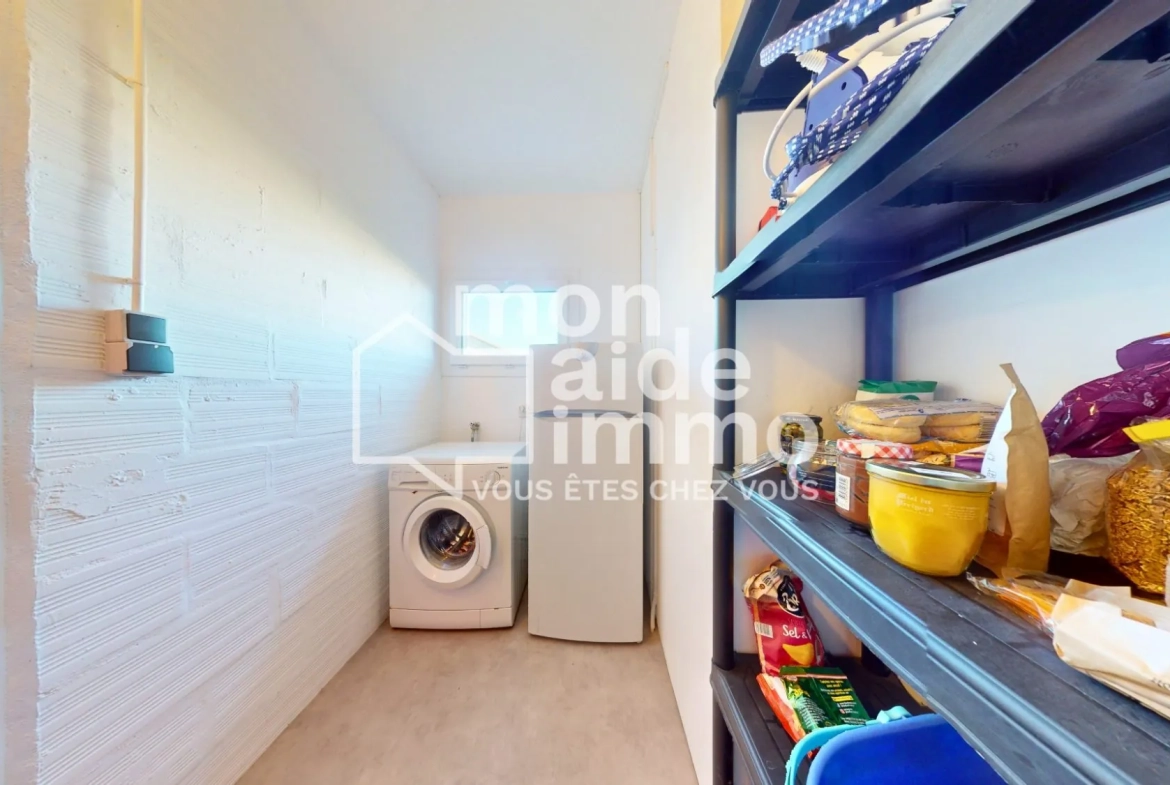 Appartement T4 rénové à Libourne avec balcon et parking – Spacieux et lumineux 