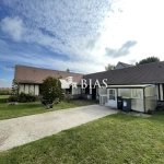 Maison de plain-pied à vendre au Neubourg avec garage et terrain spacieux