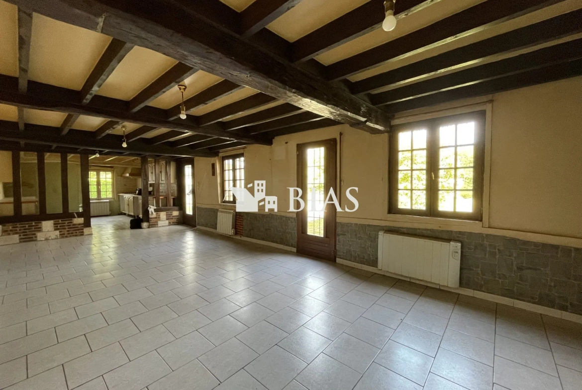 Maison de plain-pied à vendre au Neubourg avec garage et terrain spacieux 