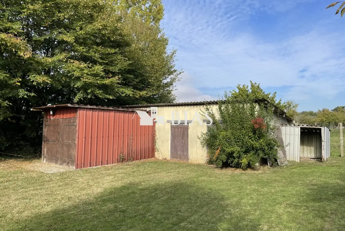 Maison de plain-pied à vendre au Neubourg avec garage et terrain spacieux 