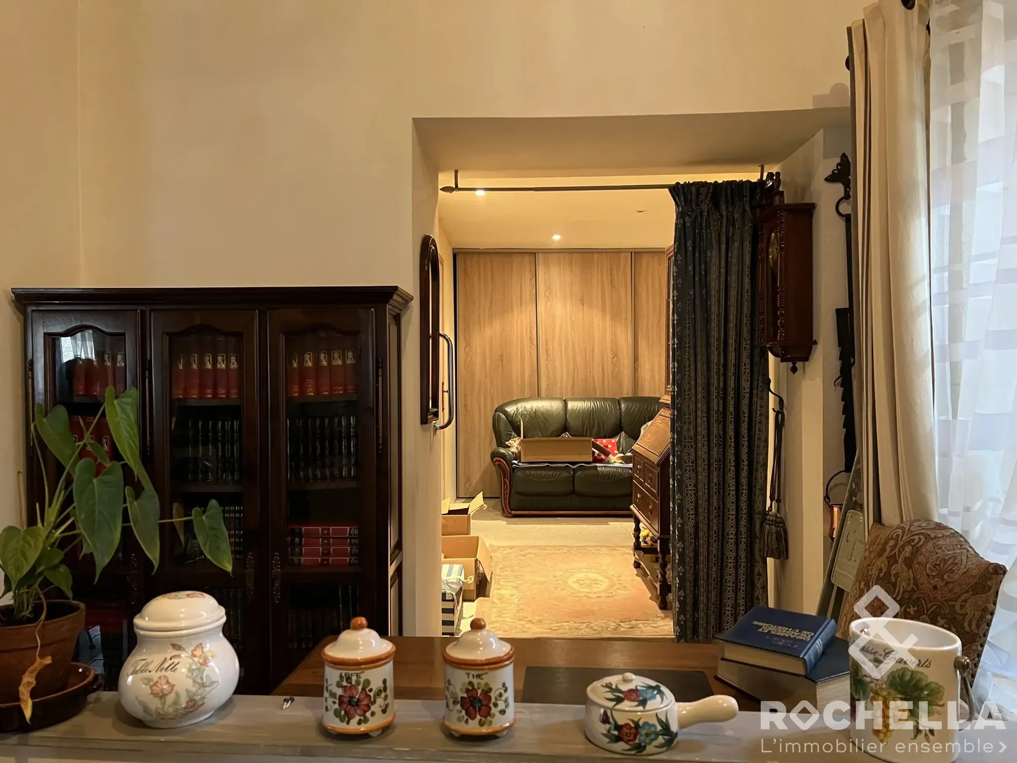 Maison ancienne à rénover avec grand potentiel près de Matha 