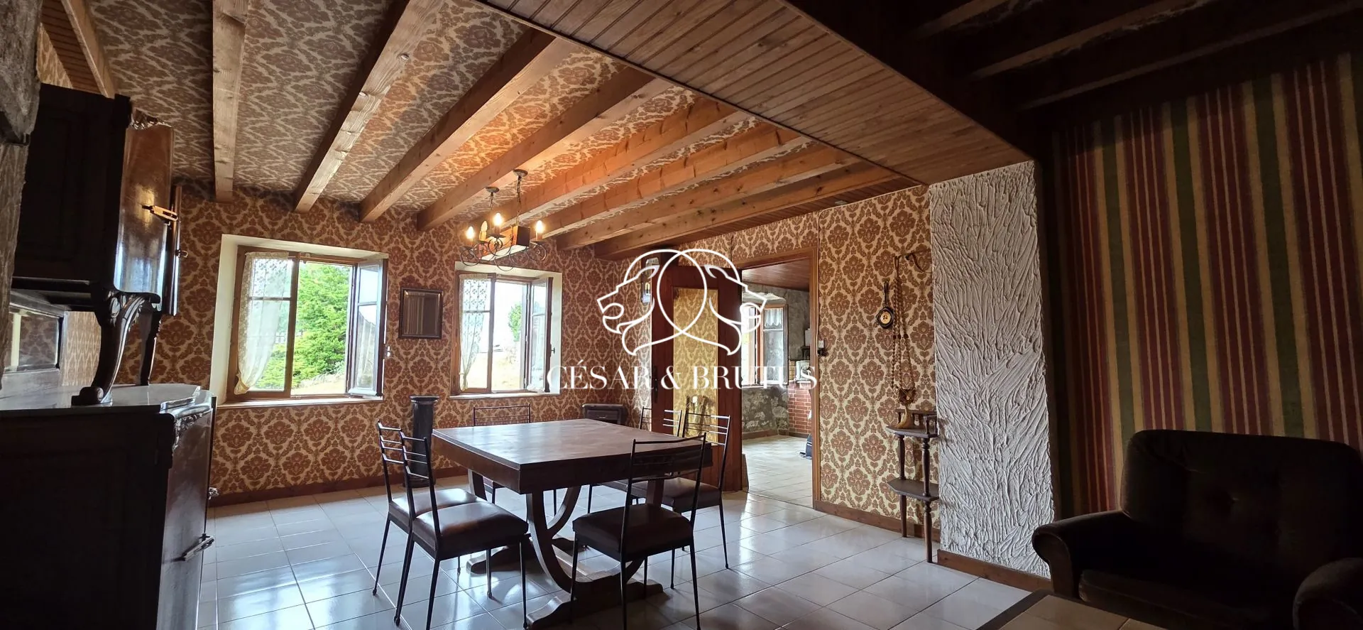 Ferme avec dépendances à Chomelix (43), 117 m² sur 7385 m² de terrain 