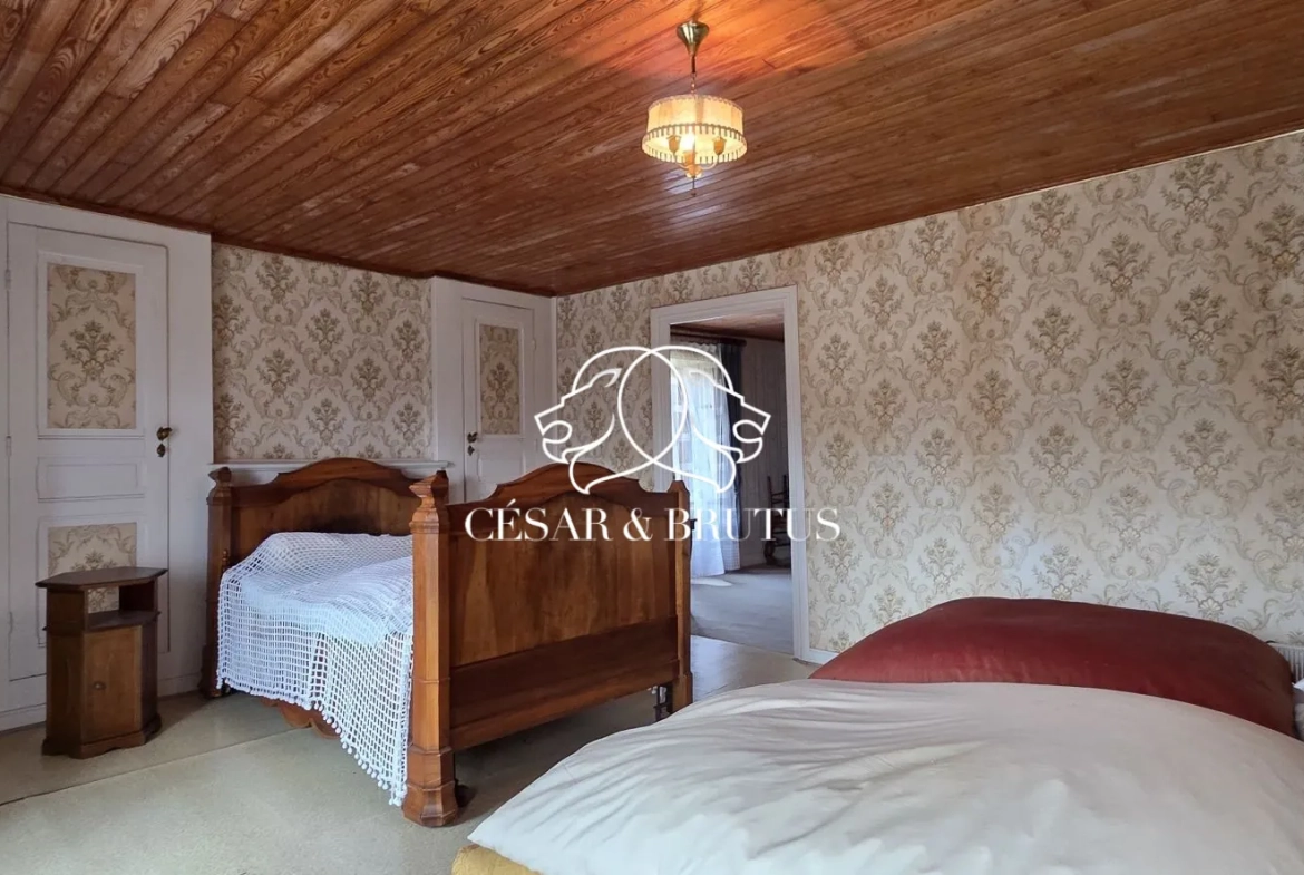 Ferme avec dépendances à Chomelix (43), 117 m² sur 7385 m² de terrain 