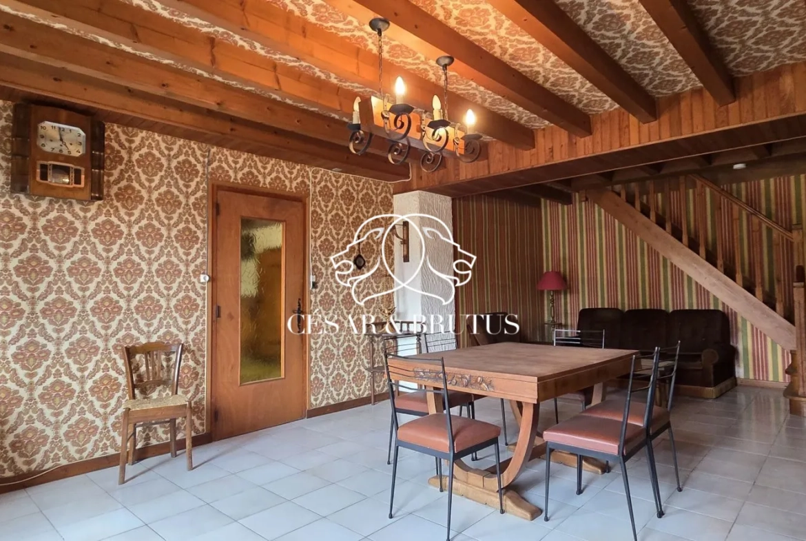 Ferme avec dépendances à Chomelix (43), 117 m² sur 7385 m² de terrain 