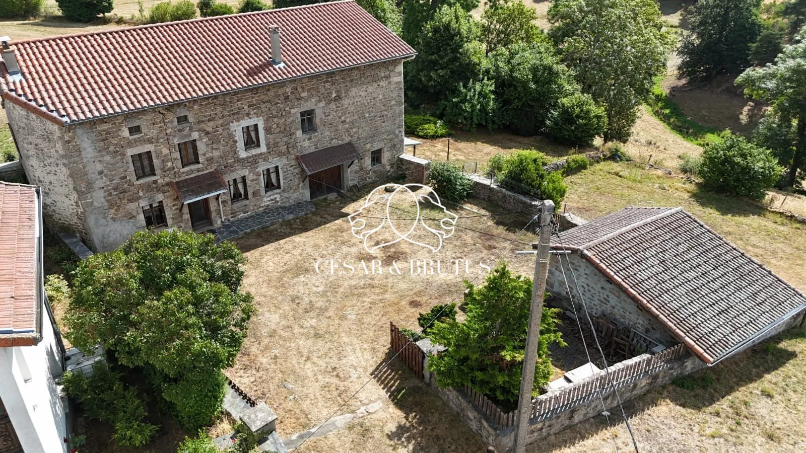 Ferme avec dépendances à Chomelix (43), 117 m² sur 7385 m² de terrain 