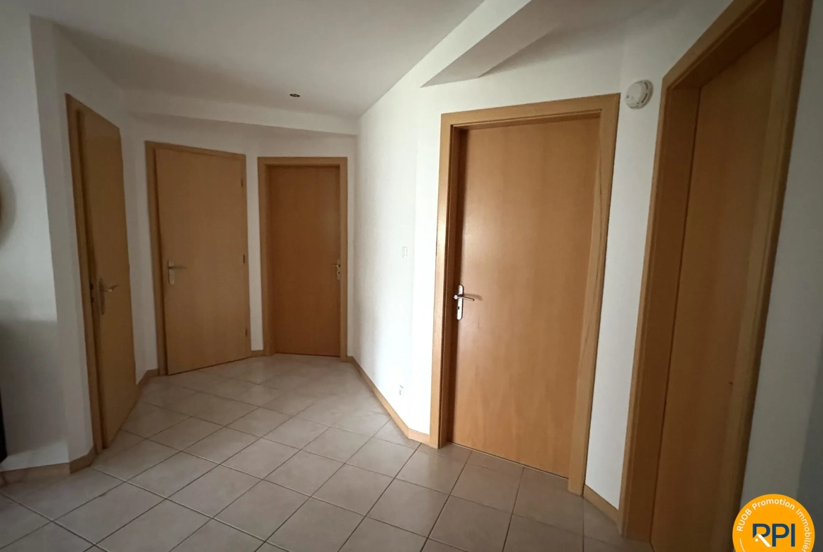 Bel appartement de plain-pied à Folkling avec terrasse et jardin 