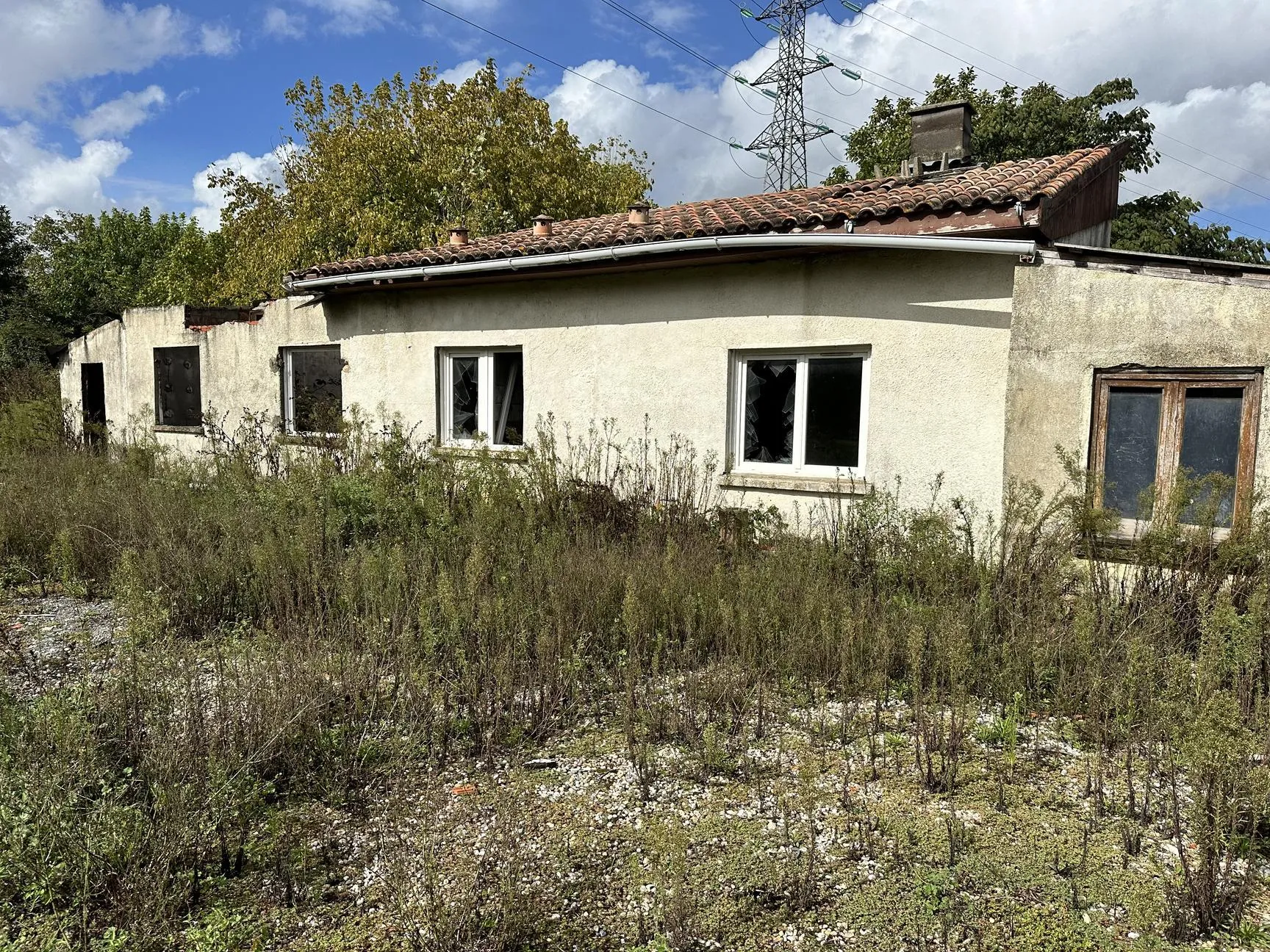 Maison à rénover sur 449 m² à Eysines – Projet de transformation 