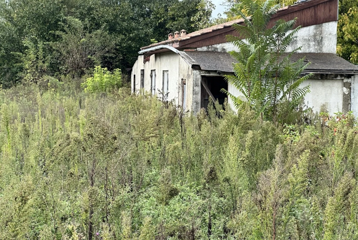 Maison à rénover sur 449 m² à Eysines – Projet de transformation 