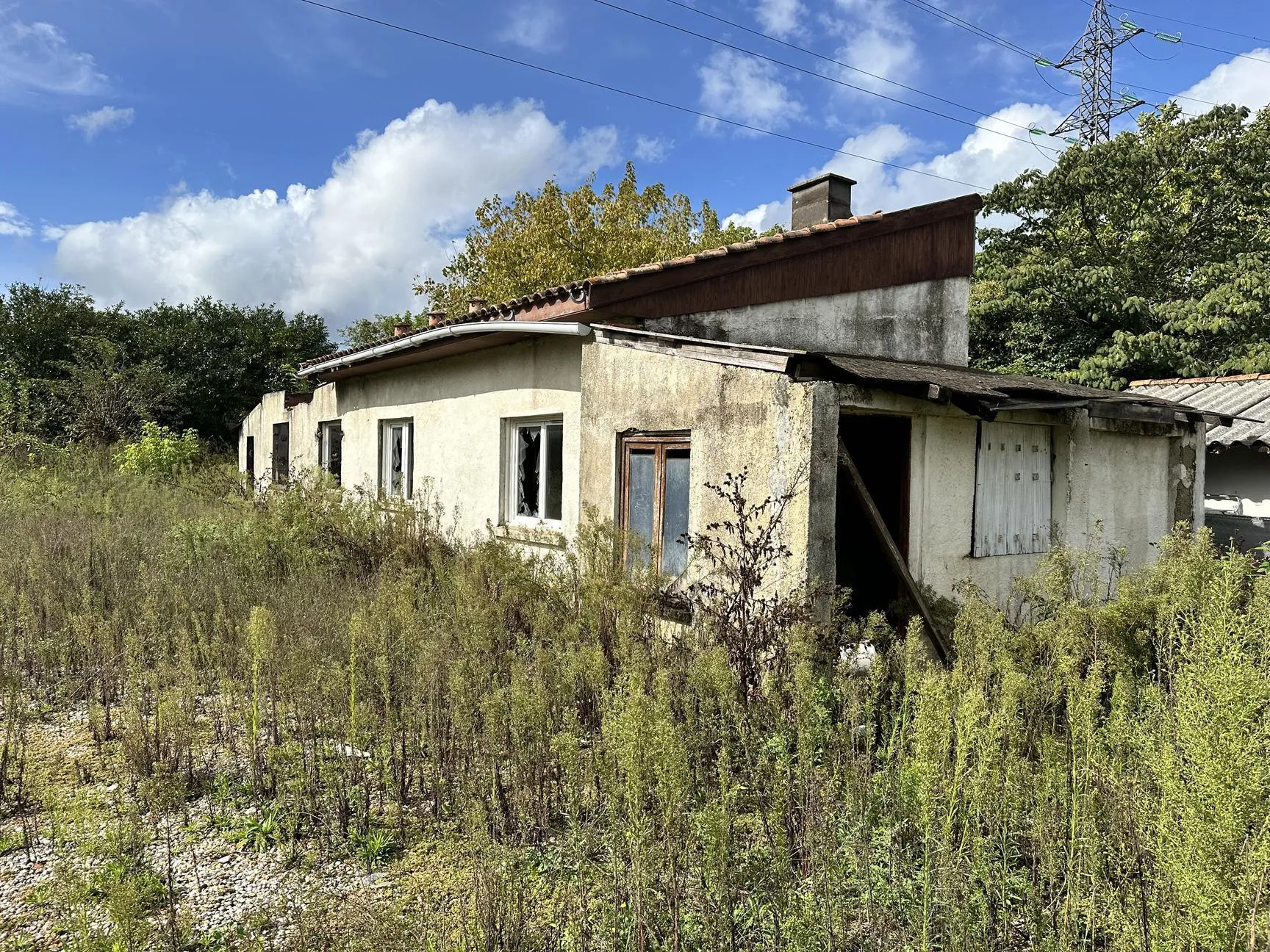 Maison à rénover sur 449 m² à Eysines – Projet de transformation 