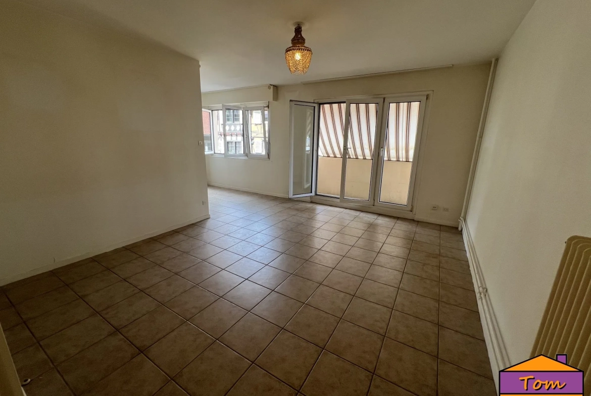 Appartement 3 pièces lumineux de 76 m² à Colmar, centre-ville, garage possible 