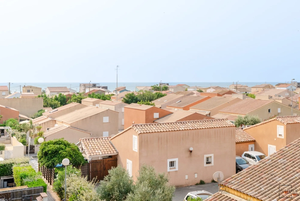 Appartement 3 pièces avec vue mer, piscine et parking à Narbonne plage 