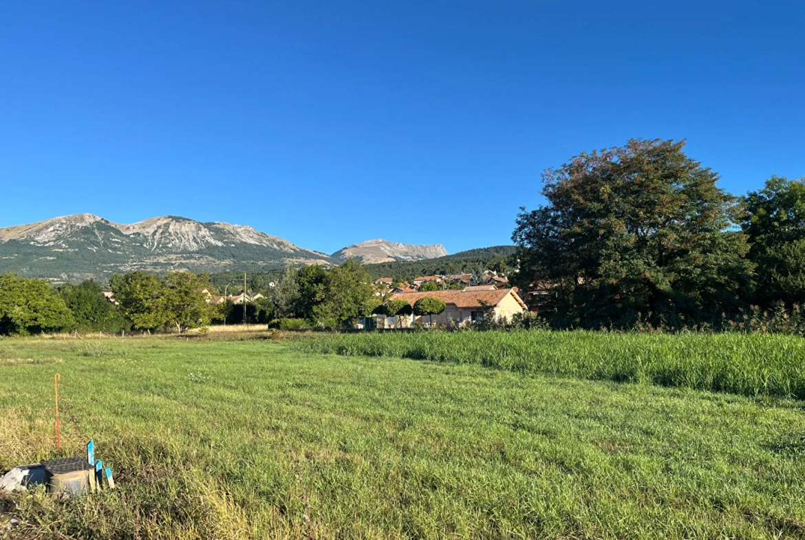 Terrain constructible de 621 m² à Gap avec orientation sud 
