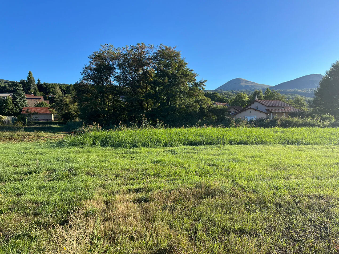 Terrain constructible de 621 m² à Gap avec orientation sud 