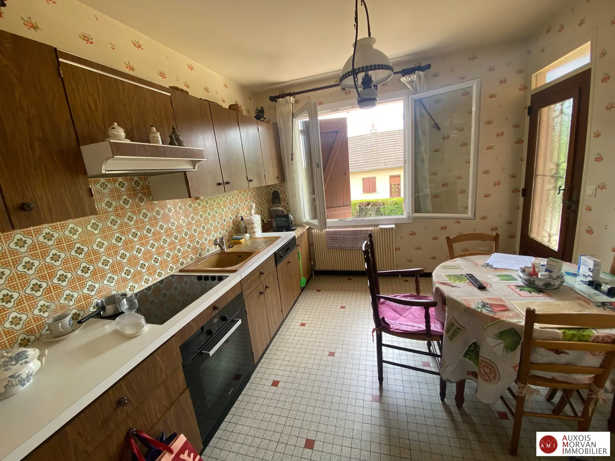 Maison à vendre proche Semur en Auxois - 115 m² avec jardin et garages 