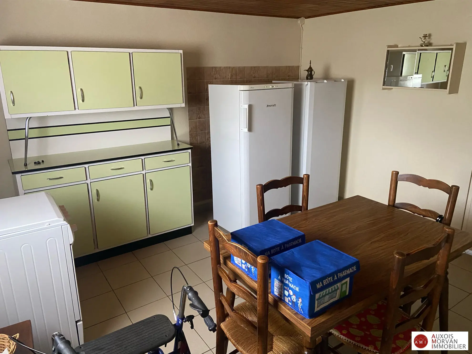 Maison à vendre proche Semur en Auxois - 115 m² avec jardin et garages 