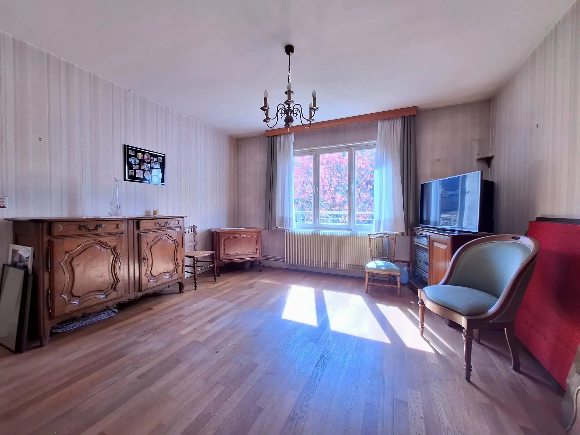 Maison de ville à Épinal 110 m² avec jardin, garage et travaux à prévoir 