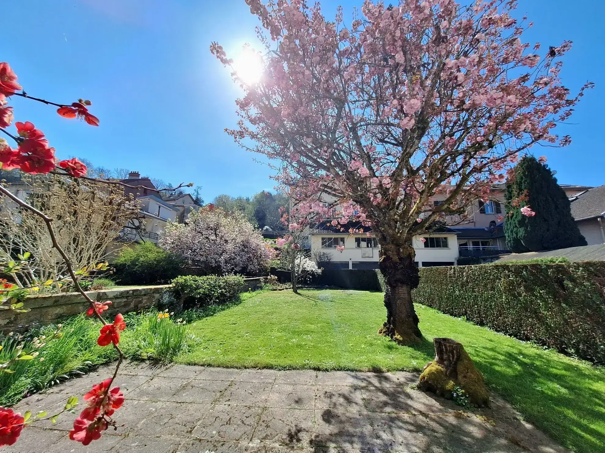 Maison de ville à Épinal 110 m² avec jardin, garage et travaux à prévoir 
