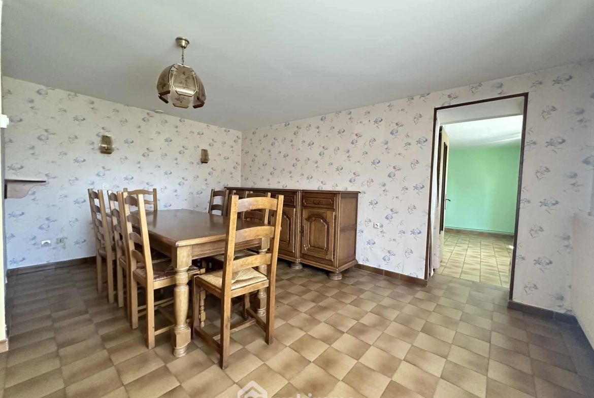 Maison de plain-pied à Athies-sous-Laon avec grand terrain et garage 