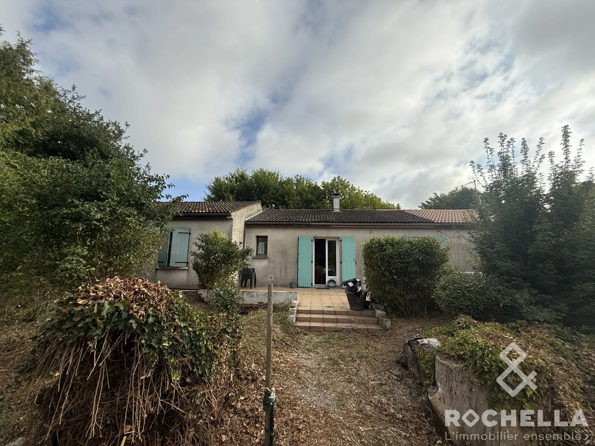 Maison de plain-pied à Thors (17160) avec grand jardin, potentiel rénovation 