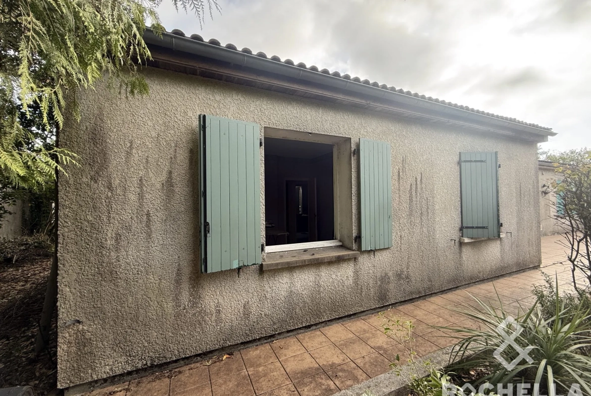 Maison de plain-pied à Thors (17160) avec grand jardin, potentiel rénovation 