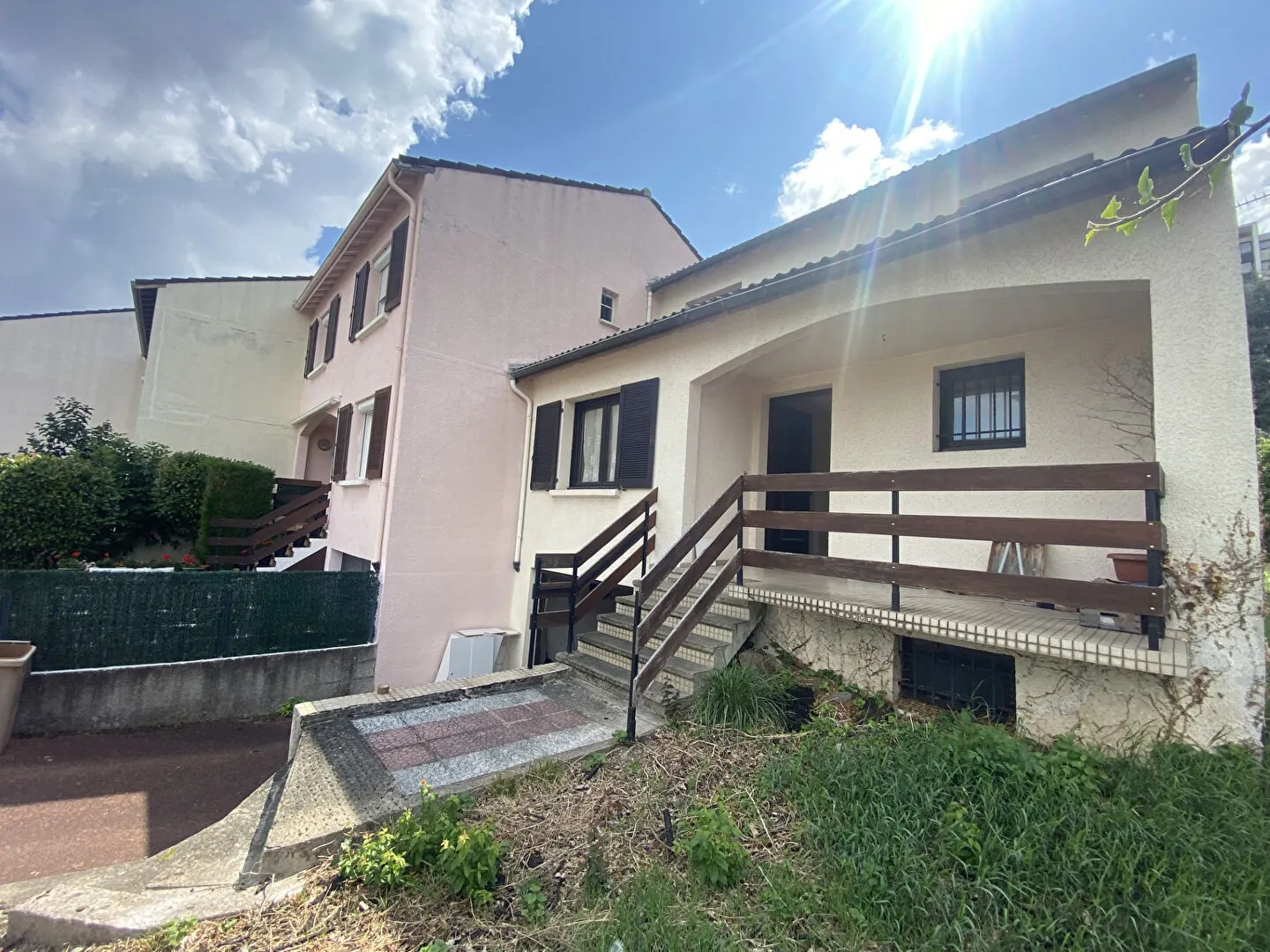 Maison à vendre à Saint-Chamond de 85 m² avec 2 chambres et garage 