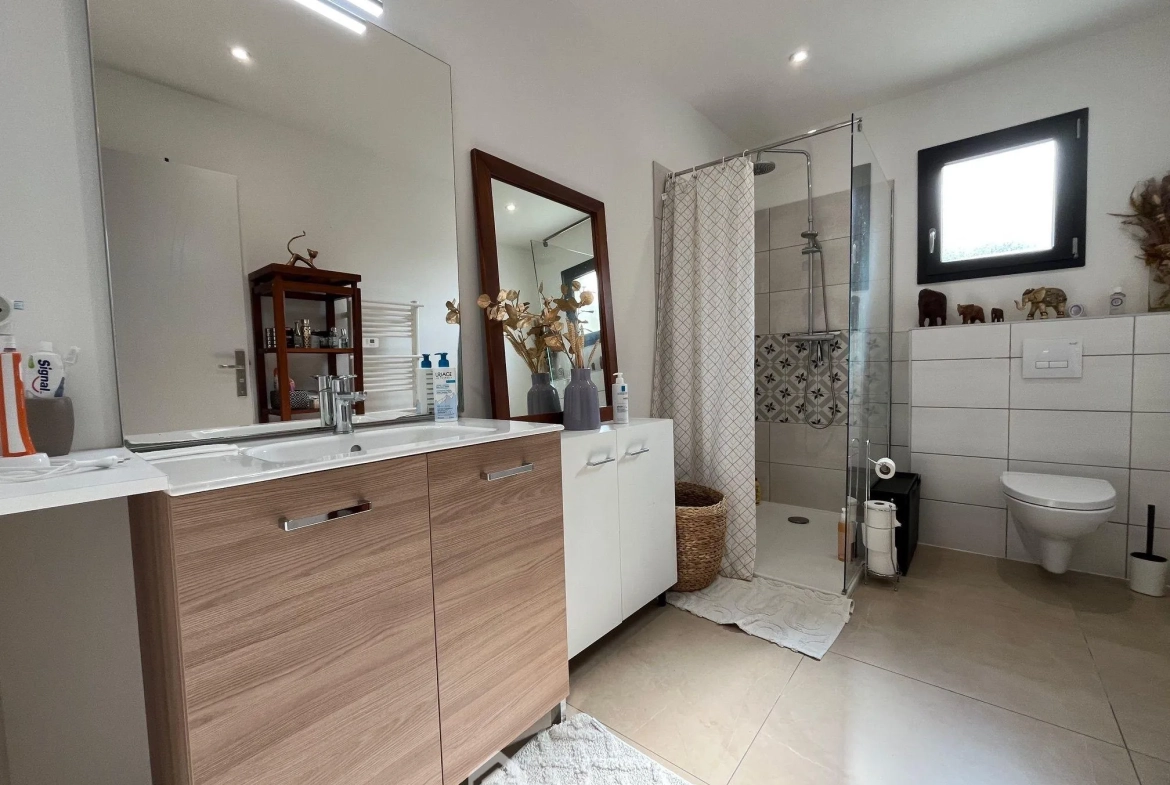 Maison contemporaine 3 chambres à Saint-Denis-de-Pile - Neuve 2023 