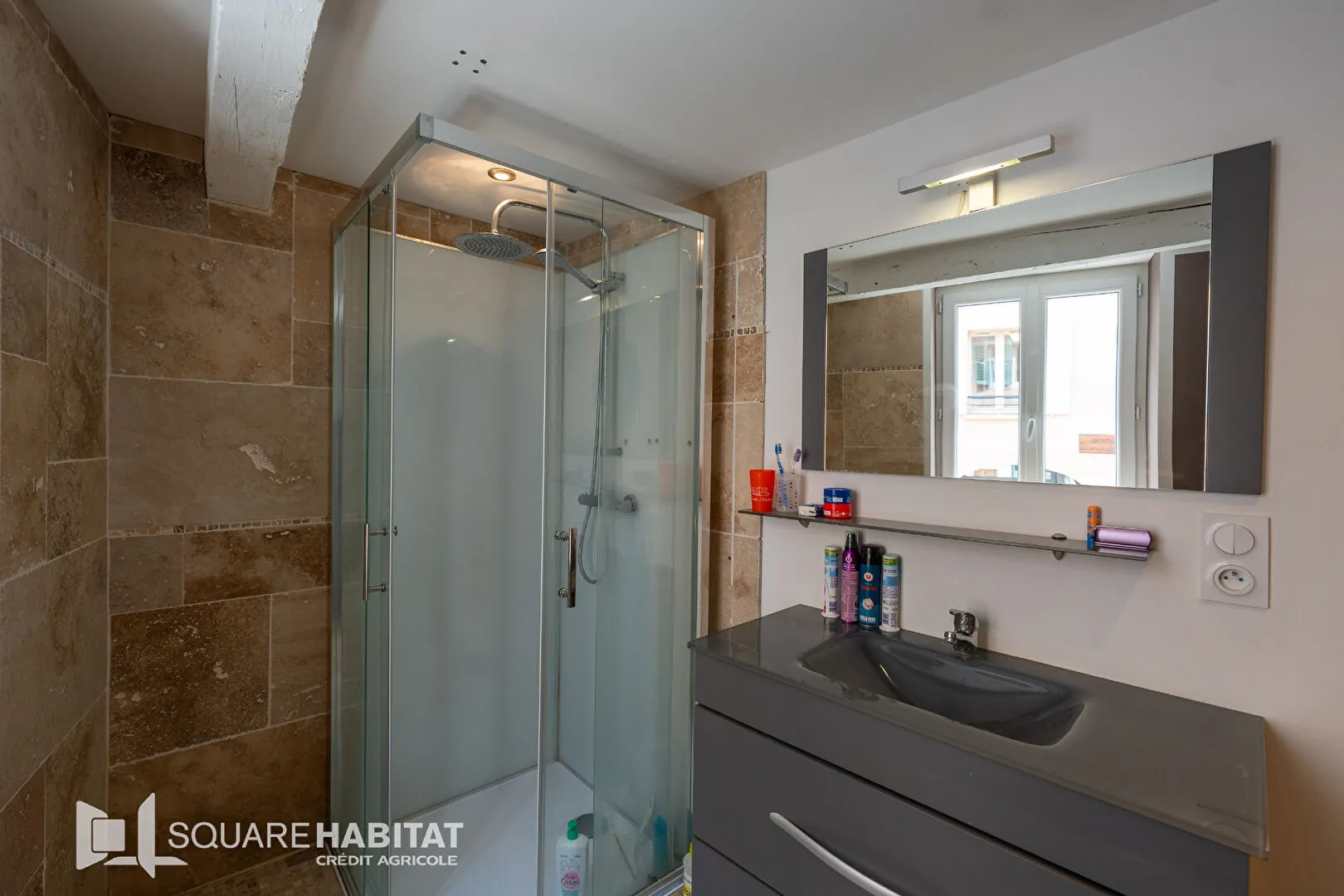 Maison de ville à Embrun de 90 m² avec cave et espace familial 